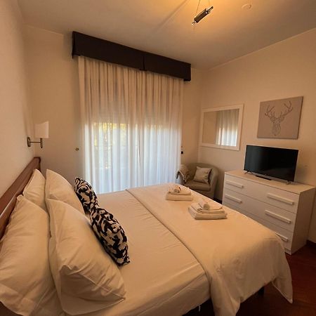 Il Parco 2 Apartment Рим Екстериор снимка