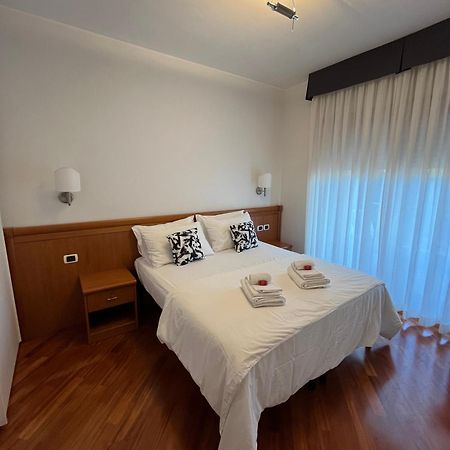 Il Parco 2 Apartment Рим Екстериор снимка