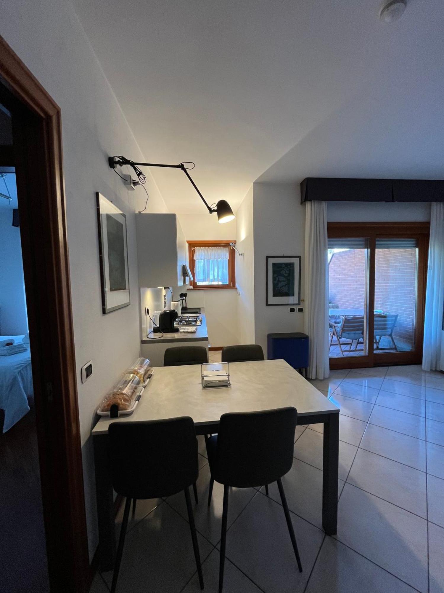 Il Parco 2 Apartment Рим Екстериор снимка