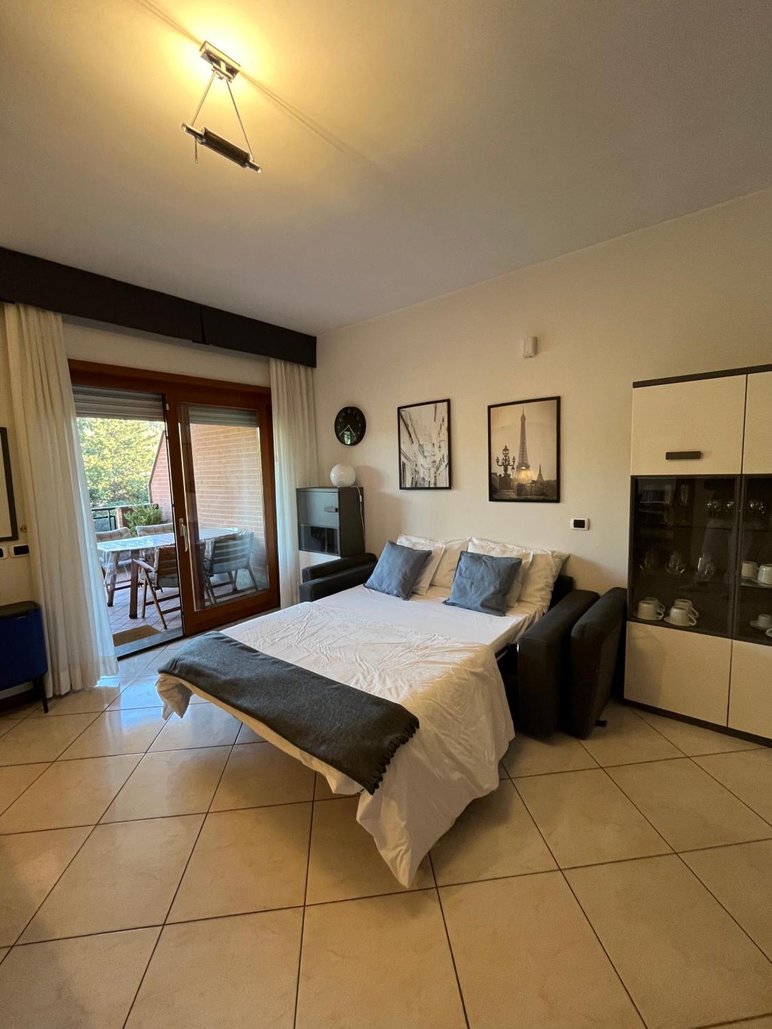 Il Parco 2 Apartment Рим Екстериор снимка